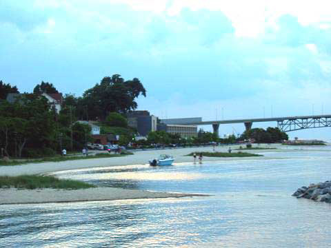 Williamsburg, VA sightseeing charter boat photo